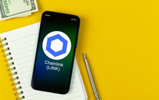 Chainlink (LINK) climbs back above $15 – Does it have enough momentum to go further?