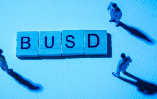 BUSD Stablecoin Drops from Top 10 Crypto Assets Amid Significant Decrease in Dominance