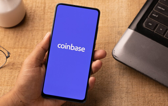 Coinbase Finally Launches Subscription Service Overseas, Focuses on Staking