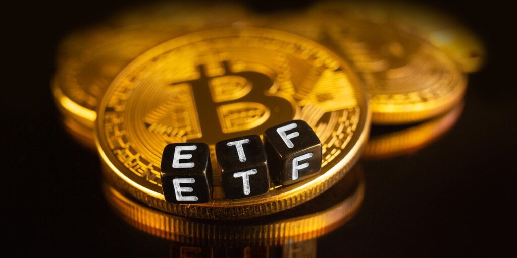 Analysts Increase Odds of Bitcoin ETF Approval This Year to 75%