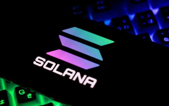 Solana ETF Approval Odds Rise Amid Potential Political Shifts, Analyst Says