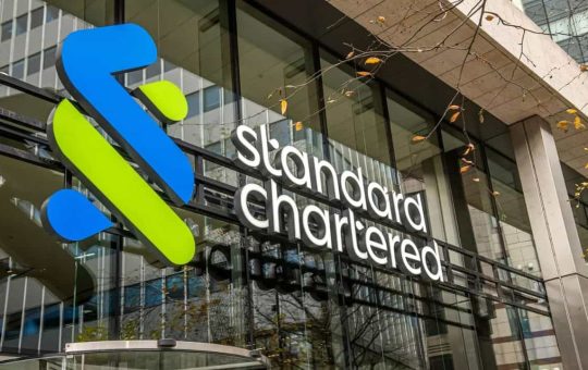 Standard Chartered to Launch Bitcoin and Ether Trading Desk: Report