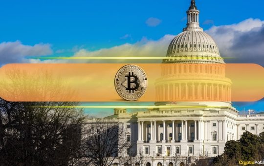 US National Debt Hits Record $35 Trillion, Can a Bitcoin Reserve Strategy Help?