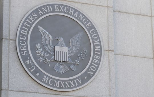 Ripple Legal Chief Calls out SEC Commissioner: ‘Even More Rogue Than Gensler’